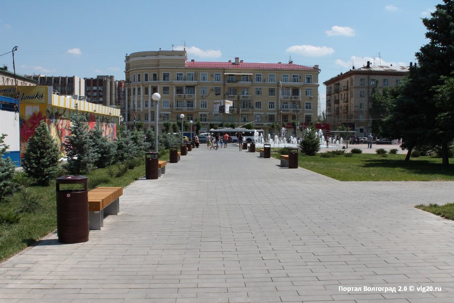 Площадь советская волгоград фото В Волгограде после реконструкции открыли площадь Советскую